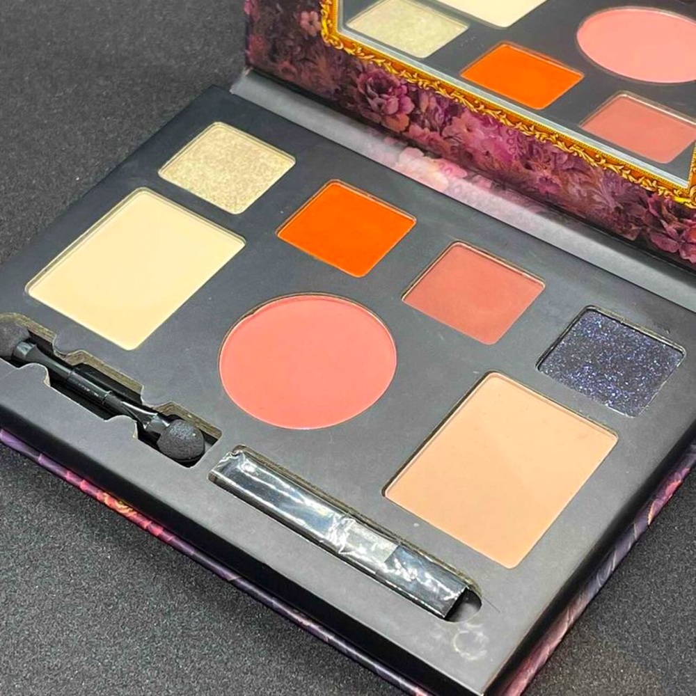 Okalan makeup set